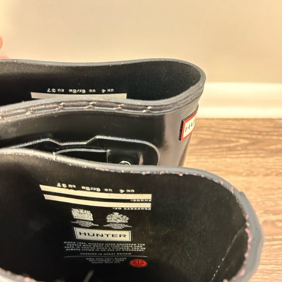 SOLD Hunter Women's Original Tall Rain Boot Glossy Black Women's Size 6 - Picture 7 of 7